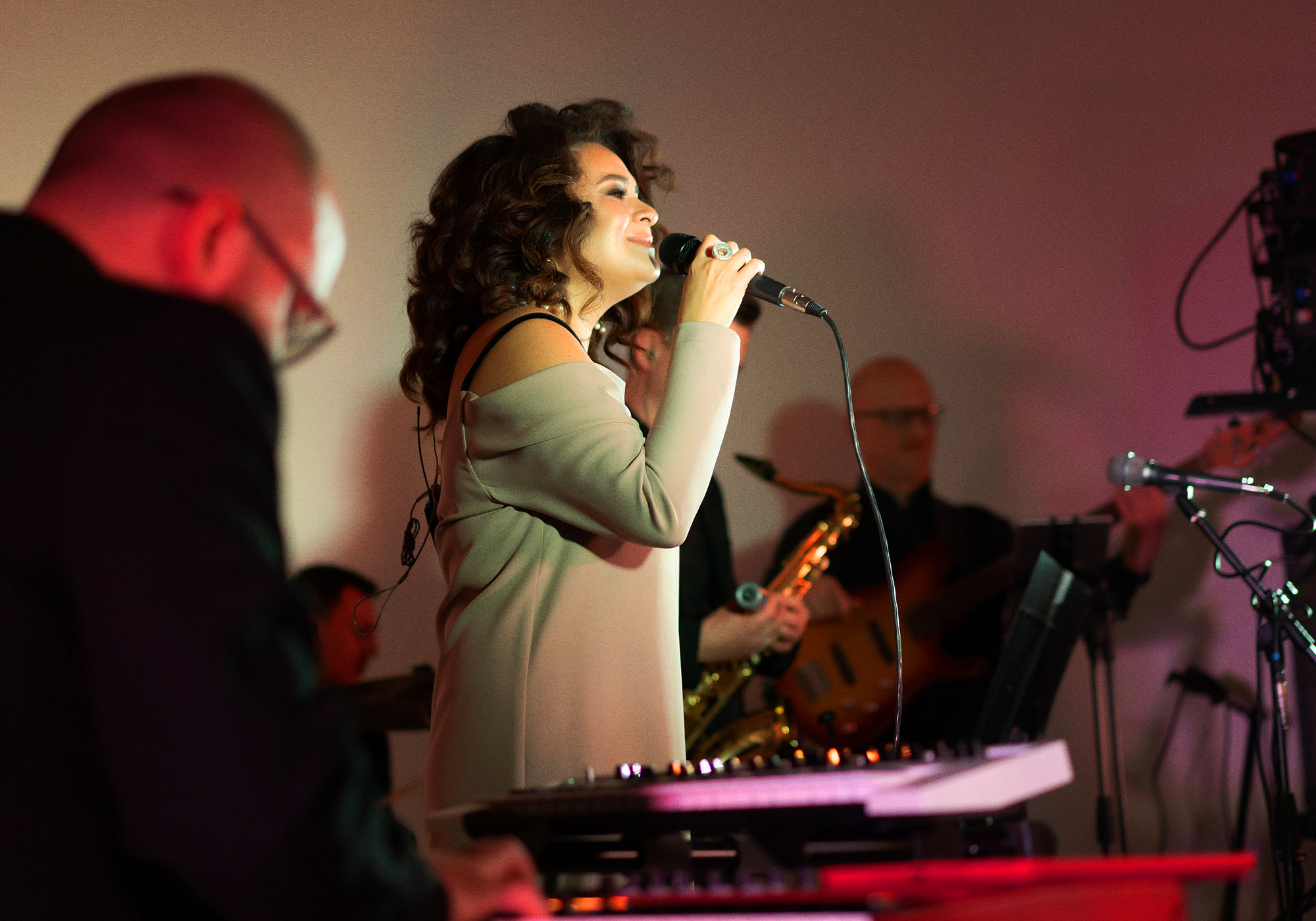 The Best of Both Worlds: How Commercial and Indie Music Are Coming Together